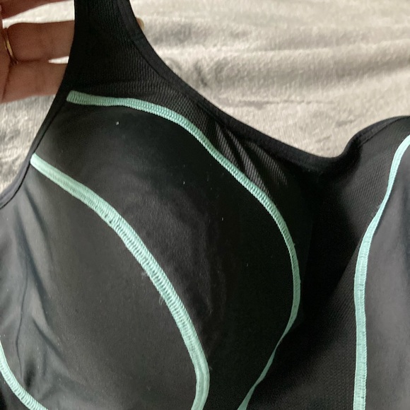 Activezone Essentials Underwire Sports Bra 42DD - Picture 2 of 9